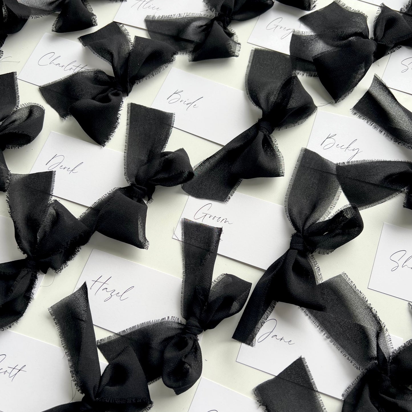 Poppy Place Card With Black Bow