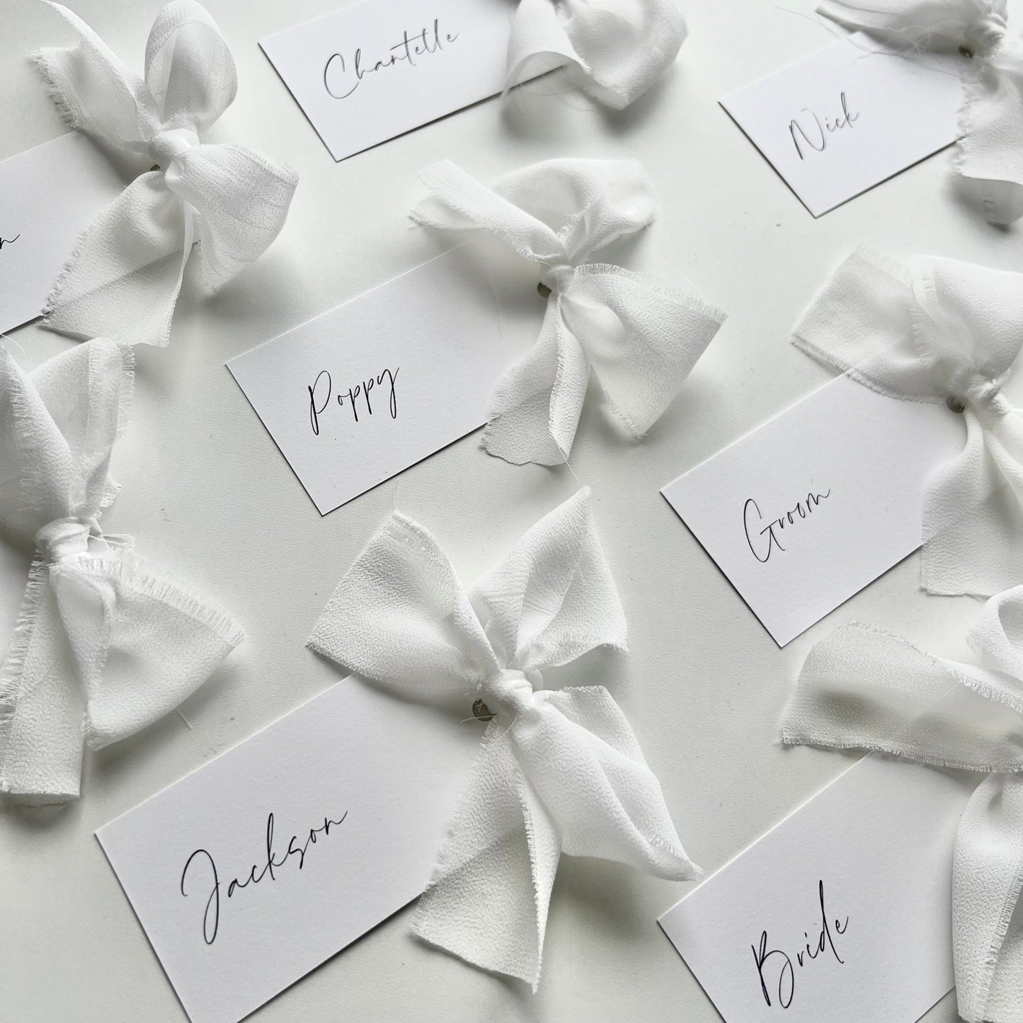 Poppy Place Card With White Bow