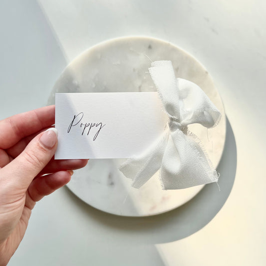 Poppy Place Card With White Bow